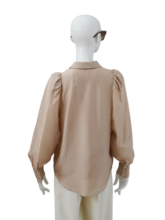 Nudefarbene Seidenbluse von Alcidia da Veiga – Ansicht 3