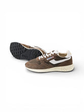 Brauner Autry-Sneaker „Reelwind“ – Ansicht 2