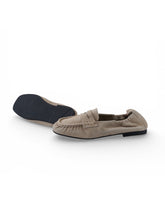 Sandfarbener Velours-Moccasin von Copenhagen Studios – Ansicht 2