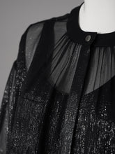 Nachtblaue Seidenbluse mit Lurexfäden von Dorothee Schumacher – Ansicht 2