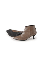 Taupefarbene Stiefelette mit Absatz von Pedro Miralles – Ansicht 2