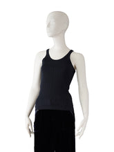 Dunkelblaues, geripptes Top mit Embellishment