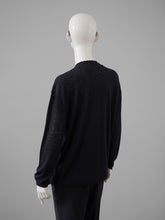 Schwarzer V-Neck mit Schleife von Dorothee Schumacher – Ansicht 2