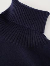 Dunkelblauer Kaschmir-Rollkragenpullover „Duvet“ von Fioroni – Ansicht 2