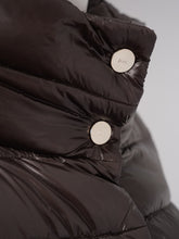 Dunkelbraune Daunenjacke