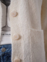 Cremefarbene Strickjacke von Dorothee Schumacher – Ansicht 2