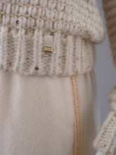 Sandfarbener Grobstrick-Pullover mit Pailletten von Herno – Ansicht 2