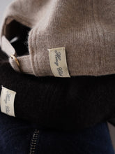 Sandfarbenes Kaschmir-Basecap von Henry Christ – Ansicht 2