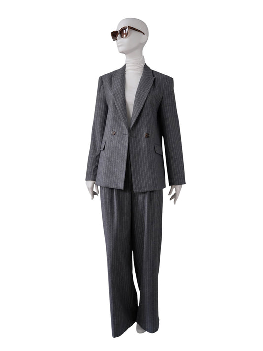 Grauer zweireihiger Nadelstreifen-Blazer von Alcidia da Veiga – Ansicht 3