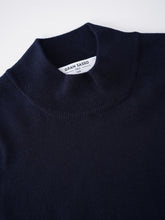 Dunkelblauer Pullover mit Stehkragen von Gran Sasso – Ansicht 2