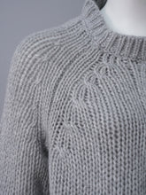 Grau melierte Kaschmir-Strickjacke von S.Marlon – Ansicht 2