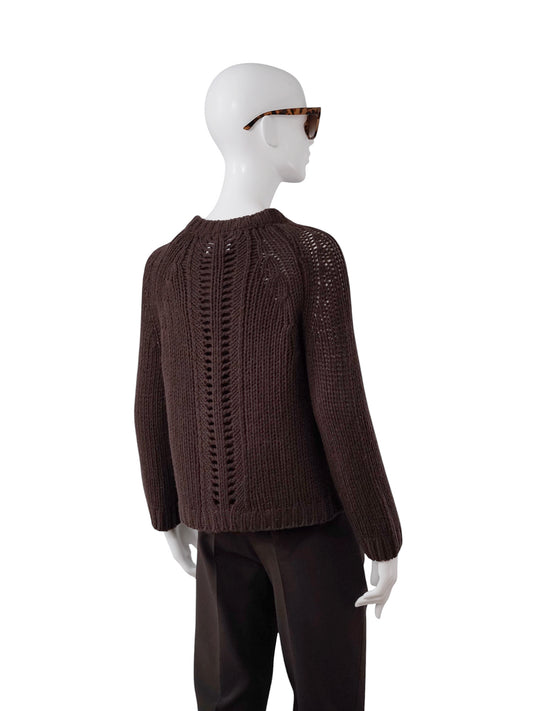 Dunkelbraune Kaschmir-Strickjacke von S. Marlon – Rückansicht mit Zopfmuster