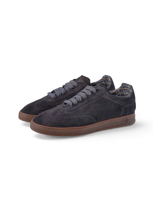 Dunkelblauer Veloursleder-Sneaker von Soldini mit kariertem Textilfutter