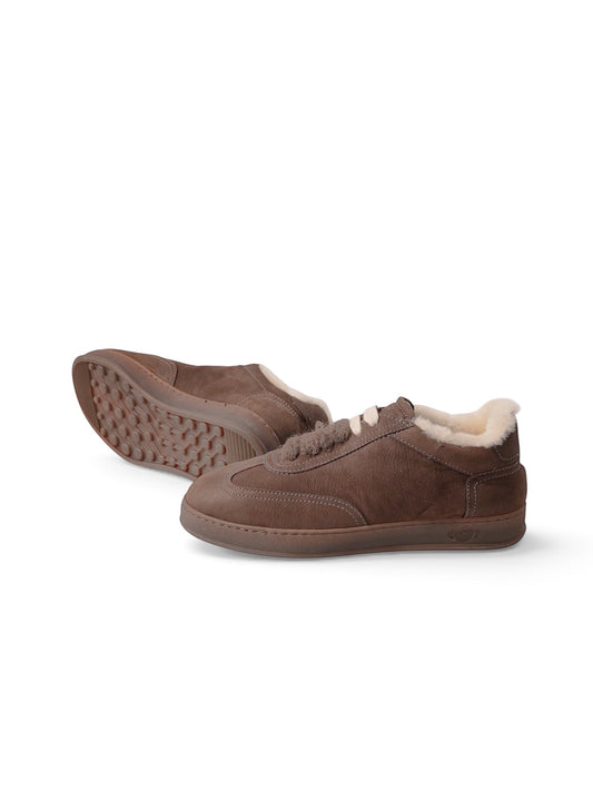 Soldini Sneaker aus braunem Veloursleder mit warmer Lammfell-Fütterung