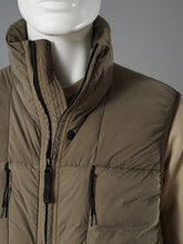 Khakifarbene Daunenweste von Stone Island – Ansicht 2