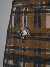 Karierter Mesh-Midirock mit Perlenstickereien von Essentiel Antwerp – Ansicht 2