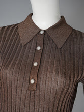 Braunes Lurex-Poloshirt aus Rippstrick von Essentiel Antwerp – Ansicht 2