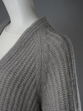 Graue Strickjacke aus Kaschmir und Seide von Hemisphere – Ansicht 2