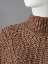 Nussbrauner Grobstrick-Pullover mit Pailletten von Hemisphere – Ansicht 2