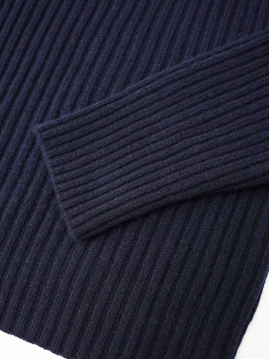 Dunkelblauer Rippstrick-Rollkragenpullover von Glenugie – Ansicht 3