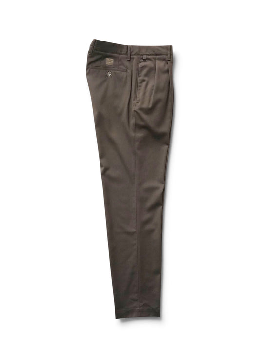Braune Hose mit zwei Bundfalten von Slowear