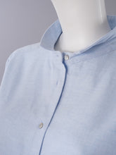 Hellblaue, kurz geschnittene Flanell-Bluse von Henry Christ – Ansicht 2