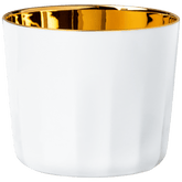Weißer Champagnerbecher „Facets“ mit Facettenrelief von Sieger by Fürstenberg – Ansicht 2