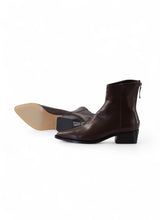 Espressofarbene Softleder-Stiefelette mit Absatz von Pomme d’Or – Ansicht 2