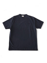 Dunkelblaues T-Shirt