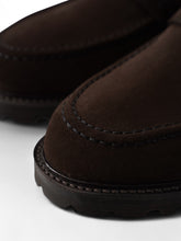 Dunkelbrauner Velours-Collegeloafer von Ludwig Reiter – Ansicht 2