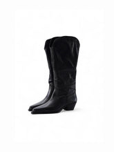 Schwarzer Leder-Stiefel, verwandelbar zur Stiefelette, von Bibi Lou – Ansicht 2