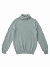 Eisblauer Rollkragenpullover von Glenugie – Vorderansicht