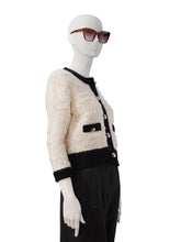 Cremefarbener Strickblazer mit schwarzen Details von Dorothee Schumacher – Ansicht 2
