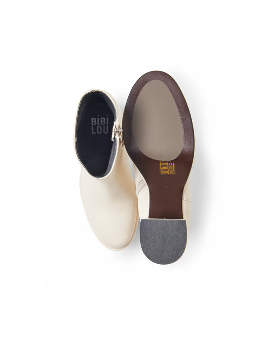 Wollweiße Stiefelette mit Absatz von Bibi Lou – Ansicht 3