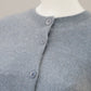Taubenblaue Strickjacke aus Wolle und Cashmere