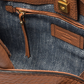 Cognacfarbene Tasche mit Velour-Details