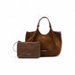 Mittelgroße, cognacfarbene Velour-Tasche