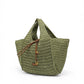 Olivefarbene Bast-Tasche