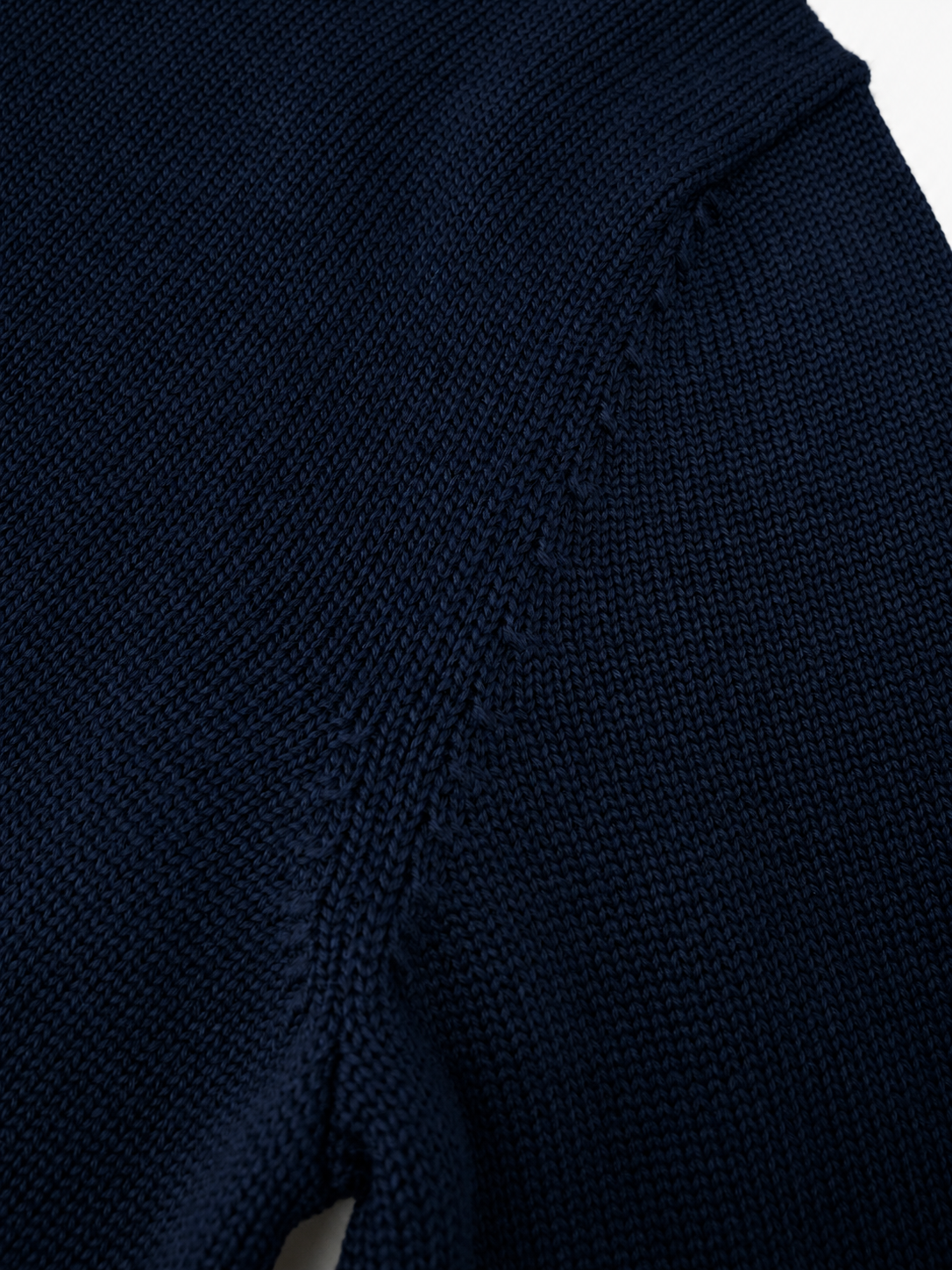 Dunkelblauer Rollkragenpullover von Slowear – Ansicht 4