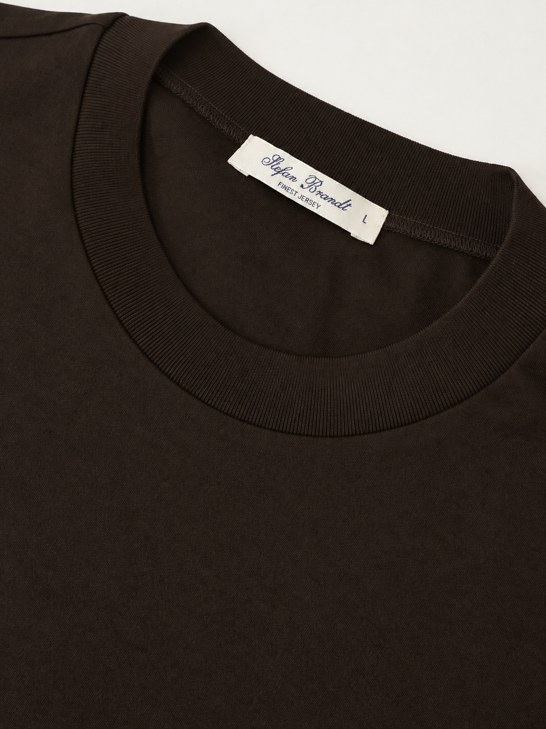 Dunkelbraunes Jersey T-Shirt von Stefan Brandt – Ansicht 2