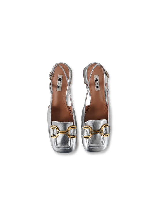 Silberfarbener Slingpumps mit Trense von Bibi Lou