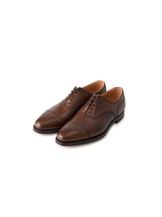 Haselnussbrauner Oxford-Brogue von Crockett & Jones