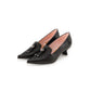 Schwarzer Pumps mit Strassherz