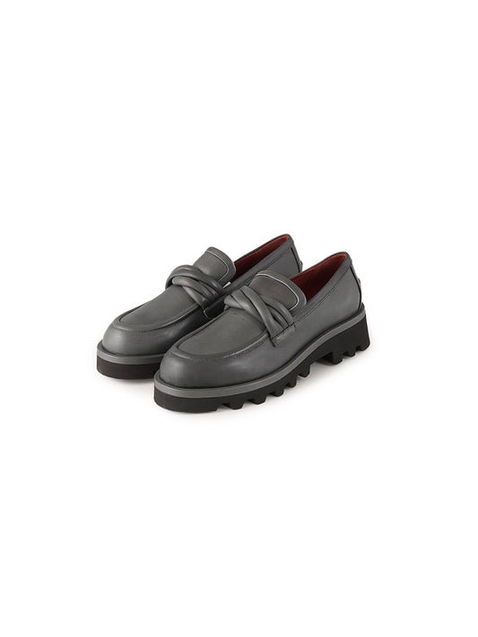 Grauer, softer Loafer von Lorena Paggi
