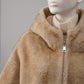 Sandfarbene Fake-Fur Jacke mit Kapuze