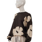 Braunes Oversize-Sweatshirt mit cremefarbenen Blumen