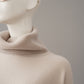 Steinfarbener Cashmere-Poncho mit Fransen