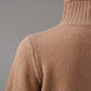 Camelfarbener Rollkragenpullover aus Wolle und Cashmere