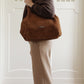 Cognacfarbene Velour-Tasche
