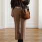Mittelgroße, cognacfarbene Velour-Tasche